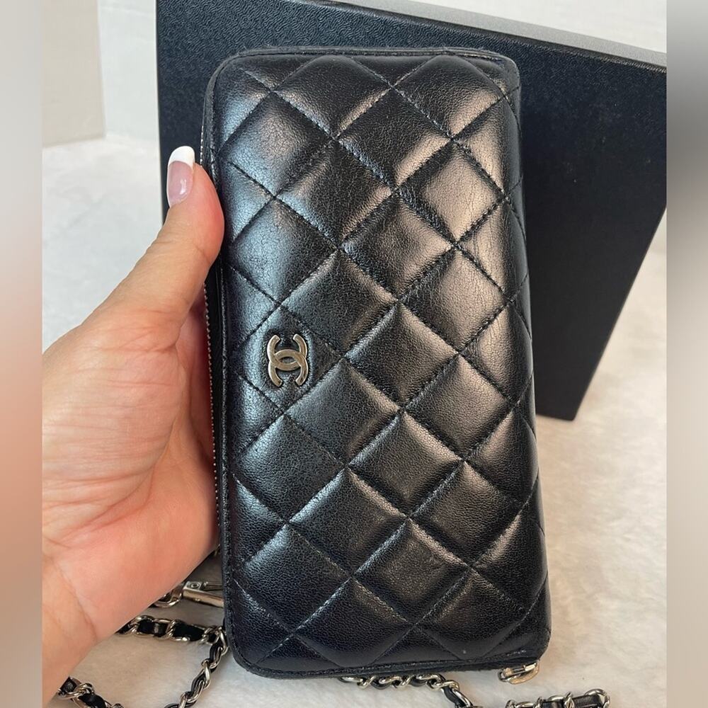 CHANEL CC QUILTED LAMBSKIN ZIP AROUND WALLET ON A CHAIN. Box & COA Included - Picture 6 of 16